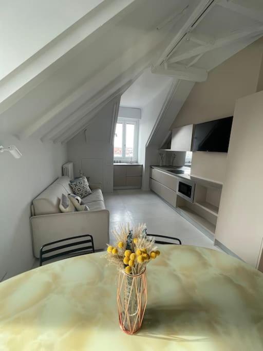 Appartamento Nuovo Brera/Moscova มิลาน ภายนอก รูปภาพ